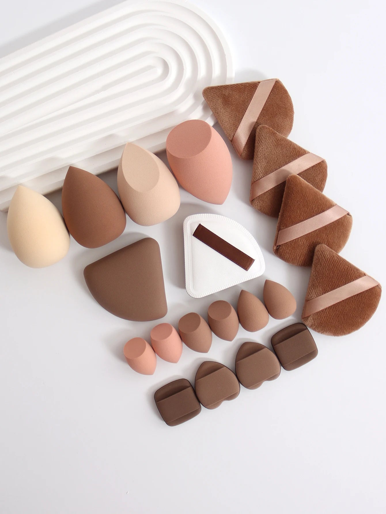 20 Pcs Pink Makeup Sponge and Makeup Puff Set Suitable for Face Cream and Powder Concealer Powder Makeup Machine