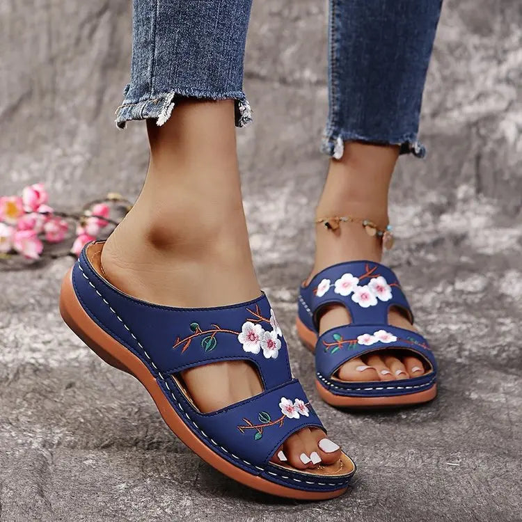 Casual Sandals Comfortable Soft Slippers Women 2022 Embroider Flower Colorful Ethnic Flat Platform Open Toe Outdoor Beach Shoes