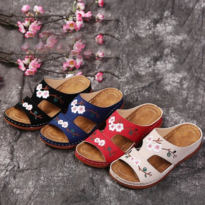 Casual Sandals Comfortable Soft Slippers Women 2022 Embroider Flower Colorful Ethnic Flat Platform Open Toe Outdoor Beach Shoes