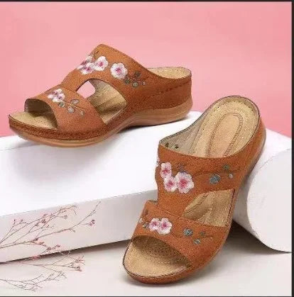 Casual Sandals Comfortable Soft Slippers Women 2022 Embroider Flower Colorful Ethnic Flat Platform Open Toe Outdoor Beach Shoes