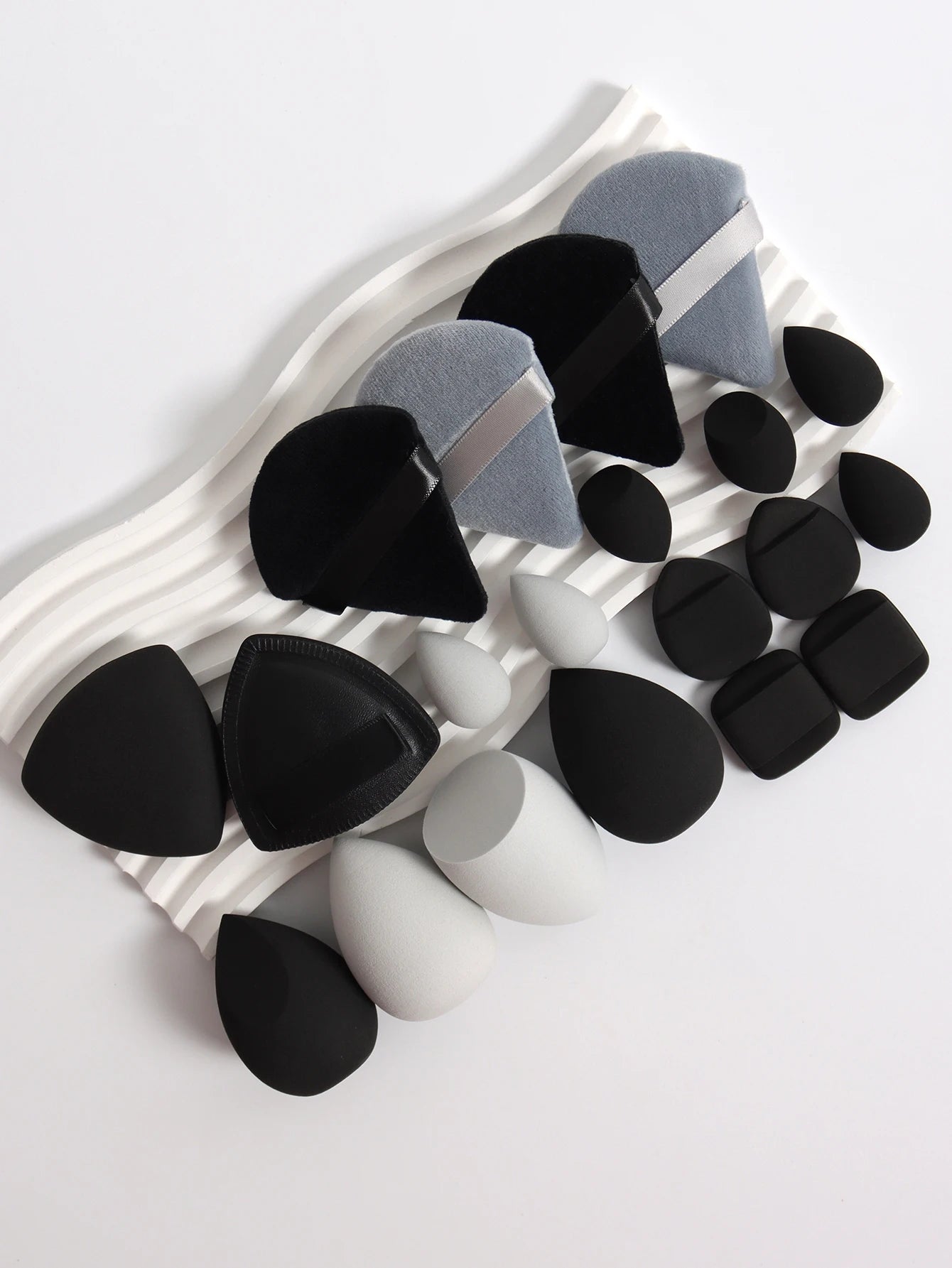 20 Pcs Pink Makeup Sponge and Makeup Puff Set Suitable for Face Cream and Powder Concealer Powder Makeup Machine